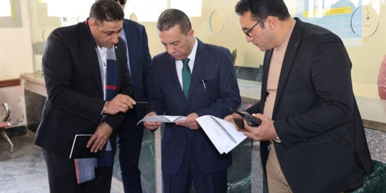 محافظ المنوفية يحيل 26 موظفا بحي غرب شبين الكوم للتحقيق
