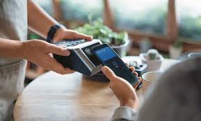 خدمة قبول المدفوعات اللاتلامسية ومزايا الدفع بدون تلامس