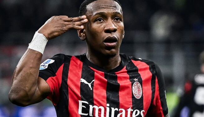 ديربي الغضب.. ميلان يحسم الشوط الأول في قمة الدوري الإيطالي بهدف في الإنتر