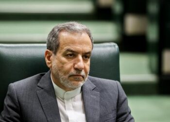 وزير خارجية إيران: استهداف “بندر أنزلي” تهديد مباشر لأمن بحر قزوين