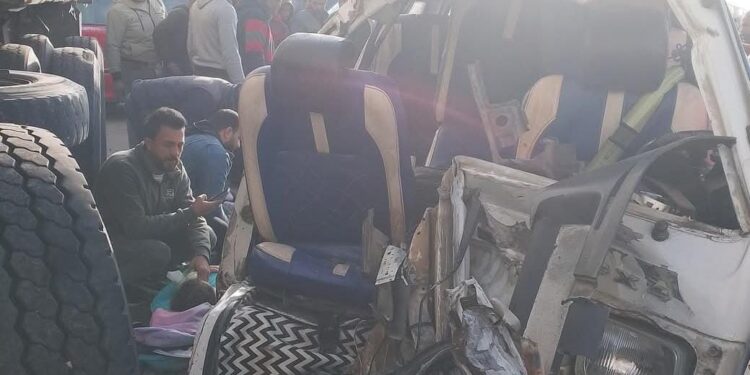 إصابة 10 تلاميذ وسائق في حادث تصادم مروع على طريق بلبيس ـ العاشر