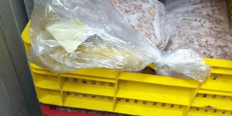 ضبط ١٣ طن لحوم طازجة ومجمدة و دواجن مجهولة المصدر بالشرقية