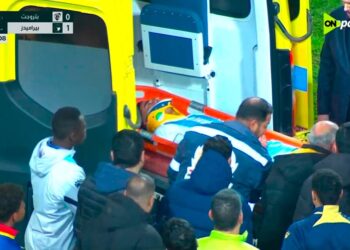 نقل محمد حمدي لاعب بيراميدز للمستشفى بعد تعرضه للإغماء وبلع اللسان