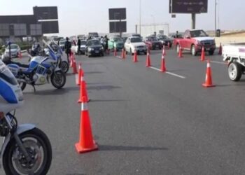 النشرة المرورية.. سيولة نسبية وكثافات متحركة في شوارع القاهرة والجيزة