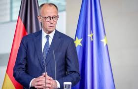 المستشار الألماني يحذر ترامب من التصعيد العسكري تجاه إيران