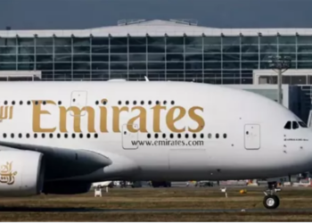 طيران الإمارات تستأنف رحلاتها بعد تعليق مؤقت في مطار دبي