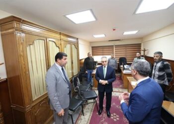 تطبيقا للعمل عن بُعد.. وزير العدل يباشر مهامه من مركز الدراسات