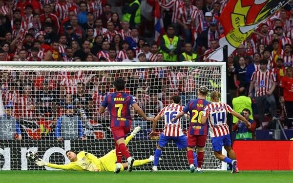 دوري أبطال أوروبا.. برشلونة يتقدم على أتلتيكو في شوط أول مثير