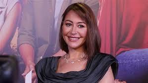 الموت يفجع الفنانة منة شلبي