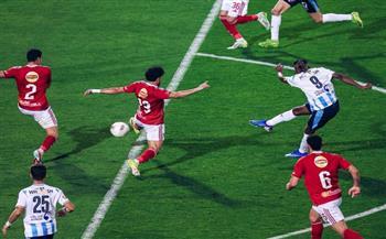 الدوري الممتاز.. بيراميدز يمطر شباك الأهلي بثلاثية نظيفة