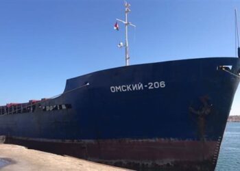 بسبب سوء الأحوال الجوية.. إغلاق ميناء العريش البحري