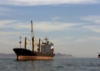 متى يفتح مضيق هرمز؟.. مسؤول إيراني يجيب