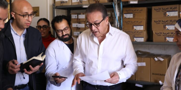 وزير الصحة يجري زيارة مفاجئة لمركز طبي الحي الثالث بمدينة بدر