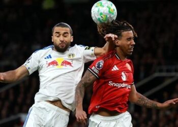 مانشستر يونايتد يسقط أمام ليدز ويفوت فرصة الانفراد بالمركز الثالث