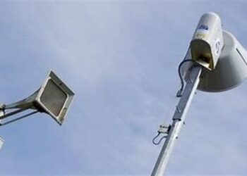 إيران تطلق صواريخ تستهدف تل أبيب