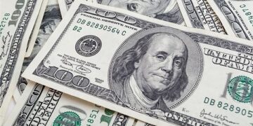 سعر الدولار أمام الجنيه اليوم الاثنين 13 أبريل 2026 عيد شم النسيم