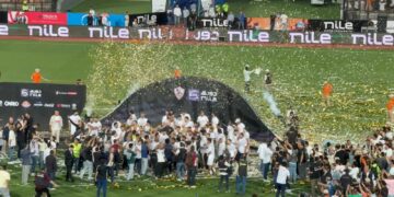 الزمالك يتسلم درع الدوري الممتاز وسط فرحة طاغية من اللاعبين