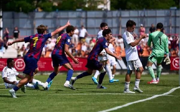 بمشاركة حمزة عبد الكريم .. برشلونة يخسر أمام ريال مدريد في كأس الأبطال