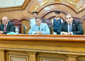 حبس موظف وعزله من وظيفته لاتهامه بتسهيل الإستيلاء على مبلغ مالي من جمعية زراعية بالشرقية