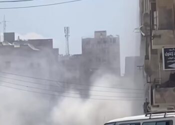 السيطرة على حريق بسيارة ملاكي بجوار نقابة المحامين في الفيوم دون إصابات