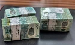 الحكومة تكشف حقيقة وقف إصدار العملات البلاستيكية فئة 10 و20 جنيها