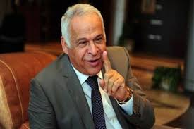 فرج عامر: أصدر منتجات مصانعي لإسرائيل بهذه الطريقة