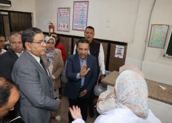 محافظ المنوفية يقرر إحالة قسم الاستقبال وأخصائي تمريض أحد العنايات المركزة بمستشفى قويسنا للتحقيق