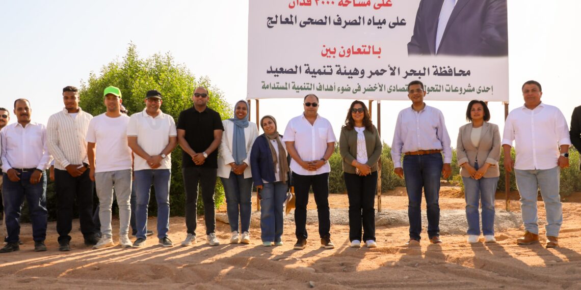 رئيس مجلس إدارة هيئة تنمية الصعيد يطالب منال عوض بتعميم زراعة الجوجوبا بالوجه القبلي