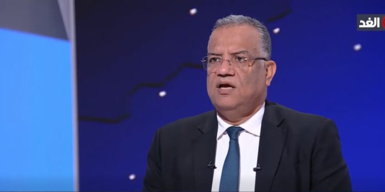 محمود مسلم: إيران تستخدم مضيق هرمز ورقة ضغط على واشنطن.. والمنطقة أمام مرحلة شديدة الخطورة