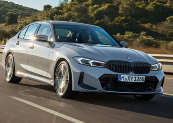 مواصفات BMW 330i والسعر في الأسواق