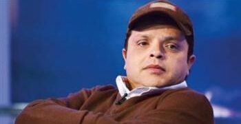 وفاة شقيق محمد هنيدي تزامنًا مع العرض الخاص لفيلم «الجواهرجي»