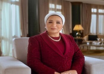نستلهم من سيرته الرحمة والمحبة.. قرينة الرئيس السيسي تهنىء المصريين بذكرى المولد النبوي الشريف