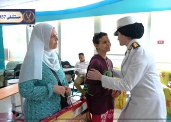 الداخلية توزع حلوى المولد على دور رعاية الأيتام والمسنين والمستشفيات بالمحافظات