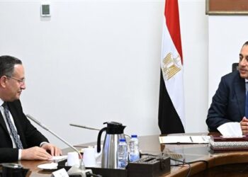 رئيس الوزراء يتابع جهود تطوير منظومة عمل الطلاب الوافدين