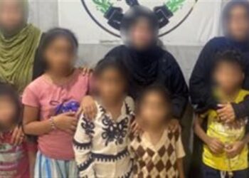 ضبط 12 شخصًا لاستغلال الأطفال في التسول وبيع السلع بالجيزة